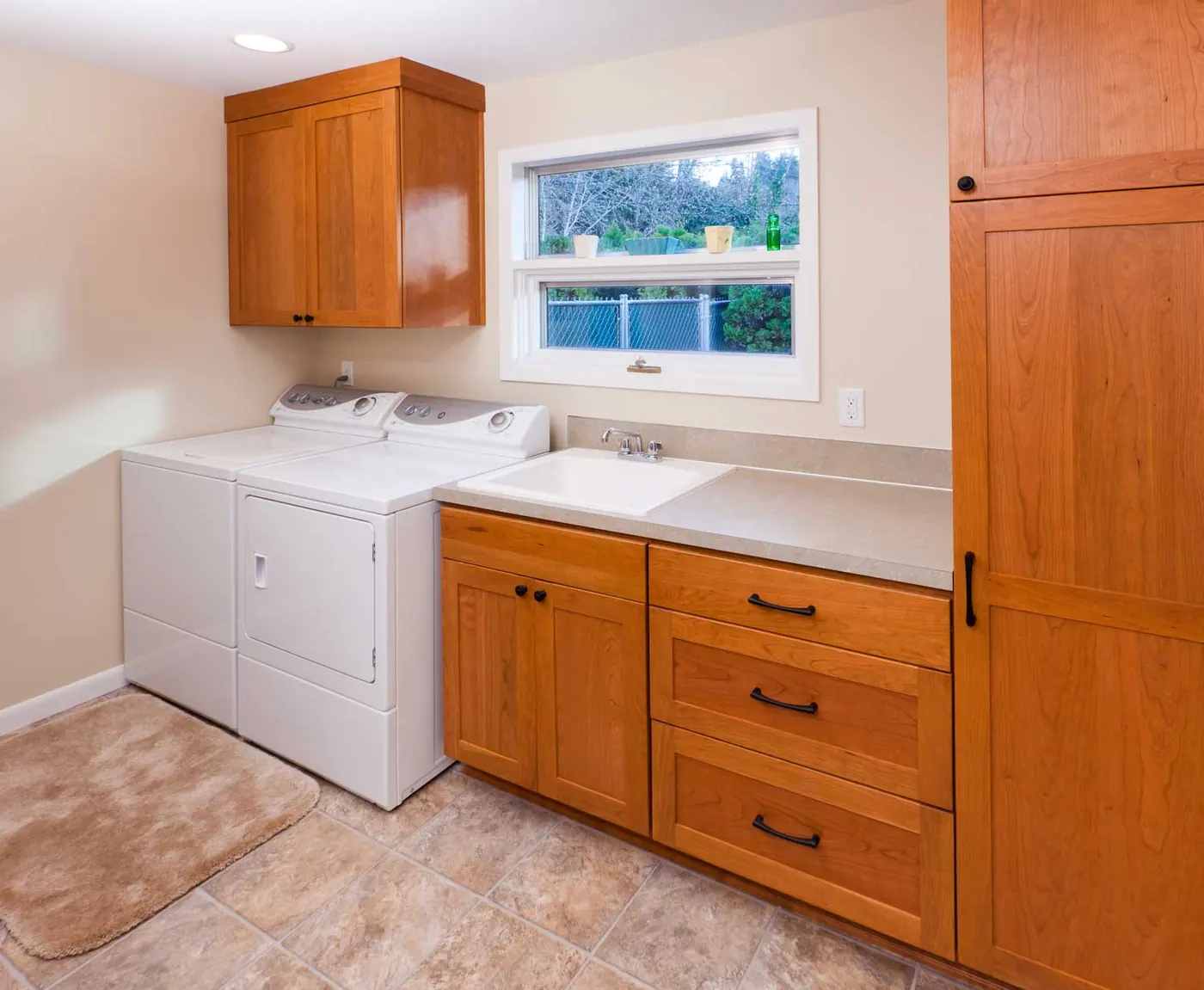 Candalaria laundry room